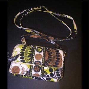 Vera Bradley’s Crossbody Clutch